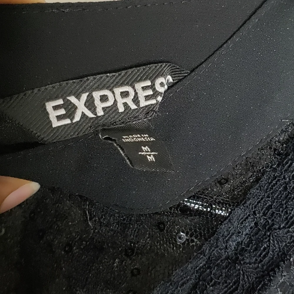 Women's long sleeve Express blouse size Medium - Picture 4 of 6